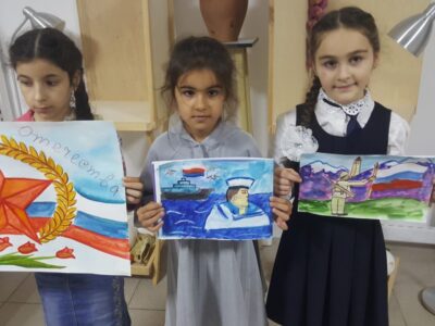 Состоялась выставка детских рисунков «Защитник Отечества»